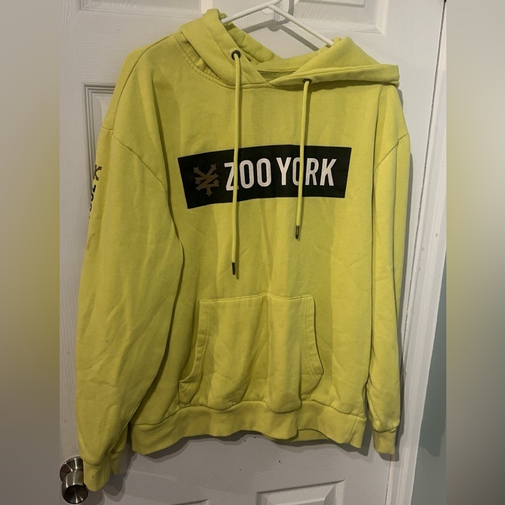 Men’s yellow pullover hoody size xl front pocket comfy bright casual west 49